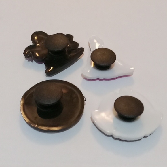 Taylor Swift Croc Charms Bundle of 4 Purple & 1 Free Swifty Sticker - Picture 2 of 2